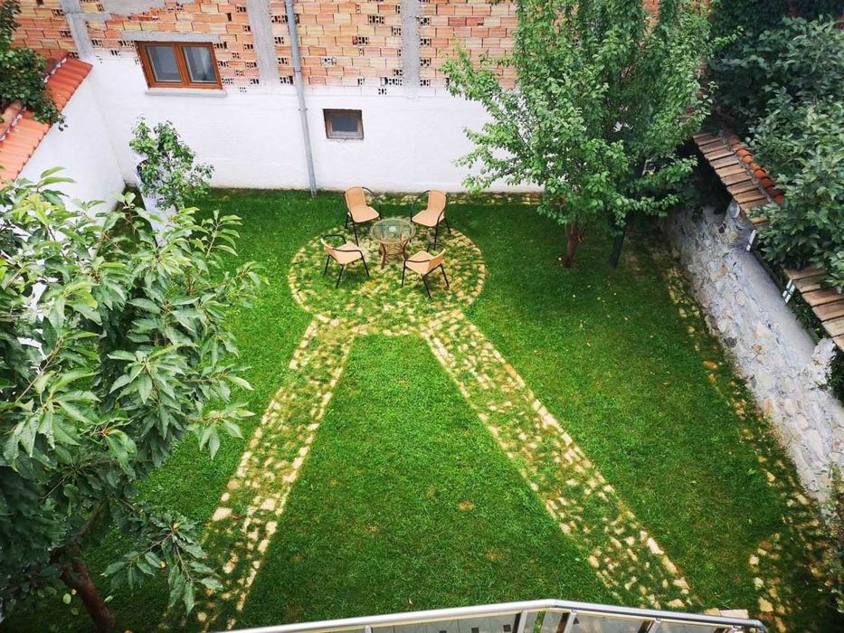 Продава се Къща в Карлово - 245 кв.м за 1307 €/кв.м - Снимка #1