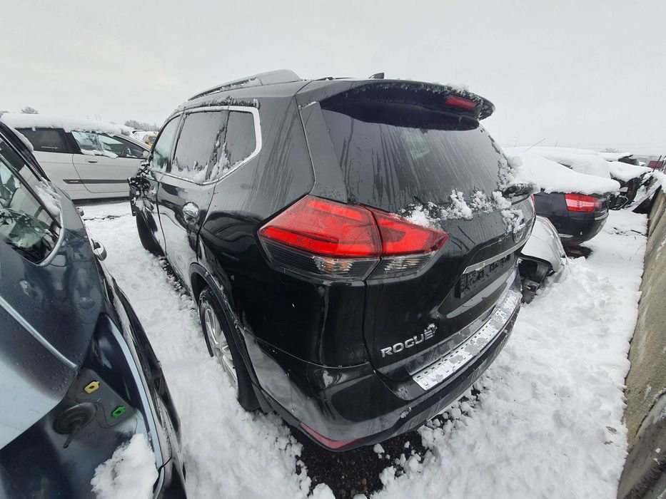 На части! Nissan Rogue 2.5 i