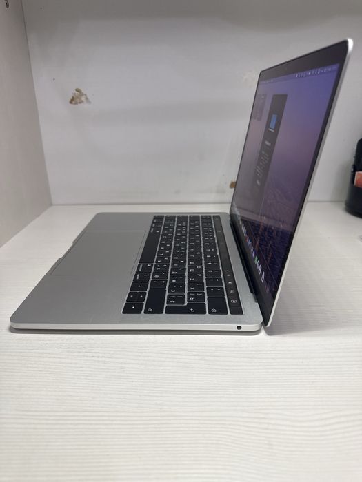 Macbook Pro 13-inch 2019