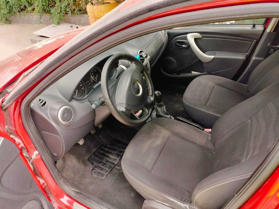 Dacia Sandero Stepway – An 2011 | 1.5 dCi | 90 CP