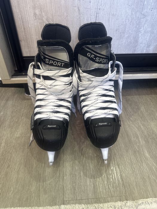 Коньки, размер 40