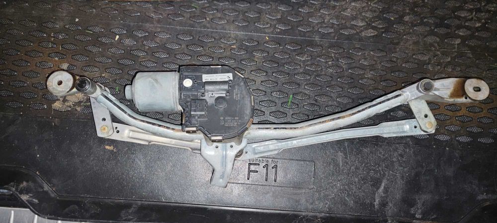 Механизъм чистачки с мотор + рамене за БМВ Ф10 Ф11 BMW f10 f11
