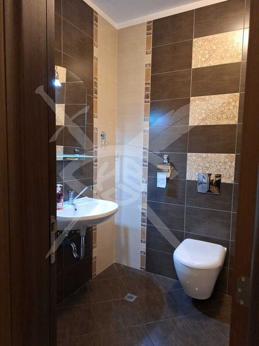 Дава се под наем Тристаен апартамент в София, Красно село - 98 кв.м за 718.08 € - Снимка #8