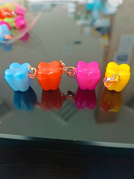 Кутийки за млечни зъбчета