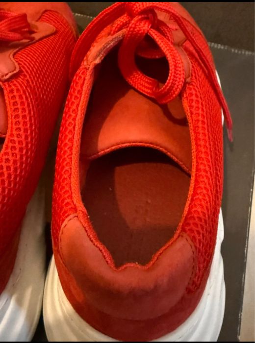 Asidasi din piele naturala