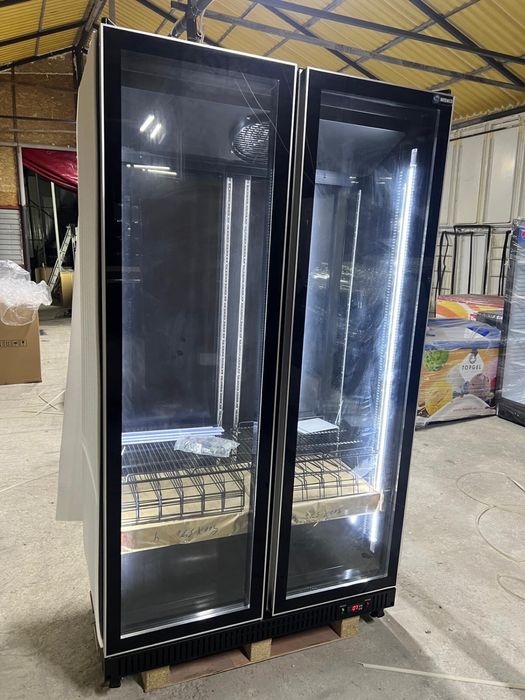 Vitrina frigorifica cu 2 usi lumina led verticala