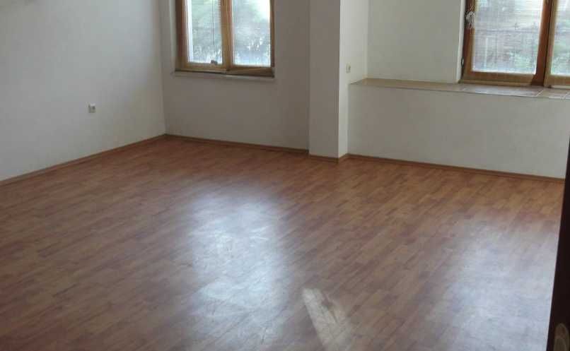 Дава се под наем Тристаен апартамент в Бургас, Център - 90 кв.м за 127.5 € - Снимка #20