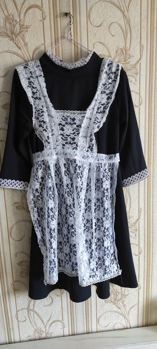 Продам школьный сарафан