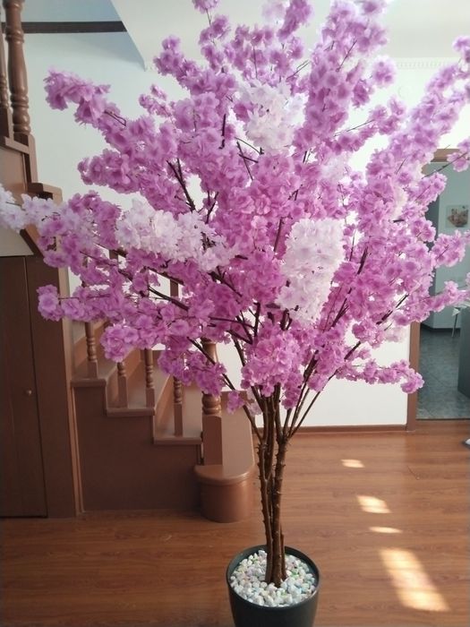 Дерево сакуры искусственной