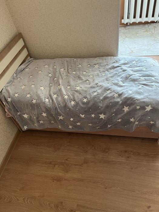 Продам детский кровать 140*75