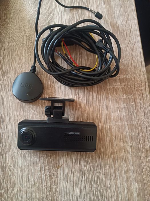 Camera dashboard Thinkware f200 pro