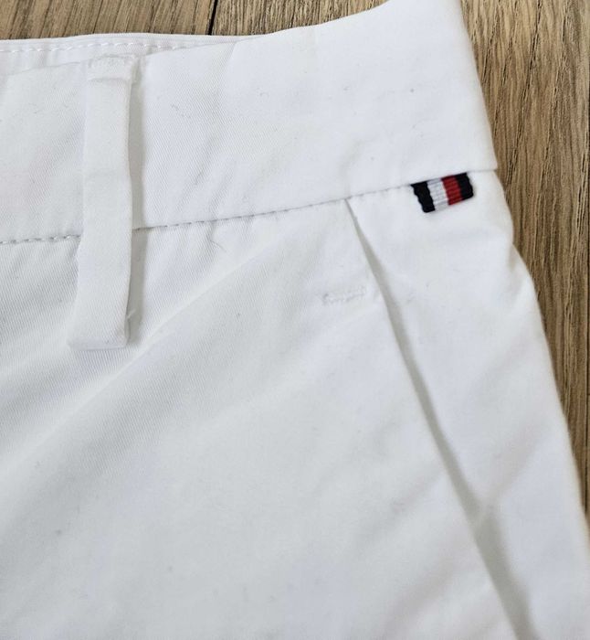 Дамски къси панталонки Tommy Hildiger Chino Corto1 - 38