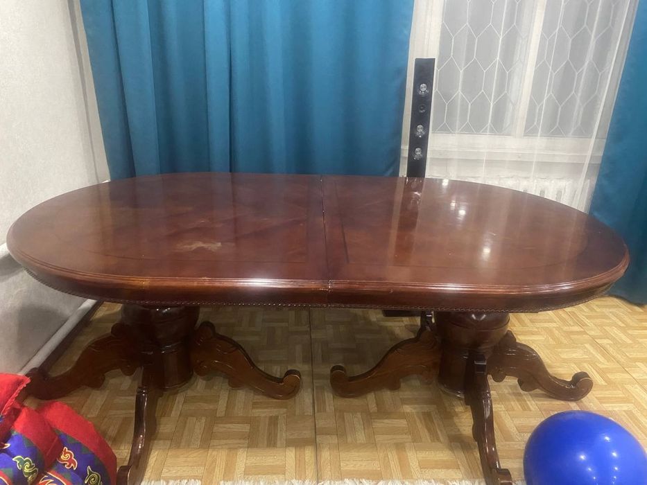 Продам дубовый стол