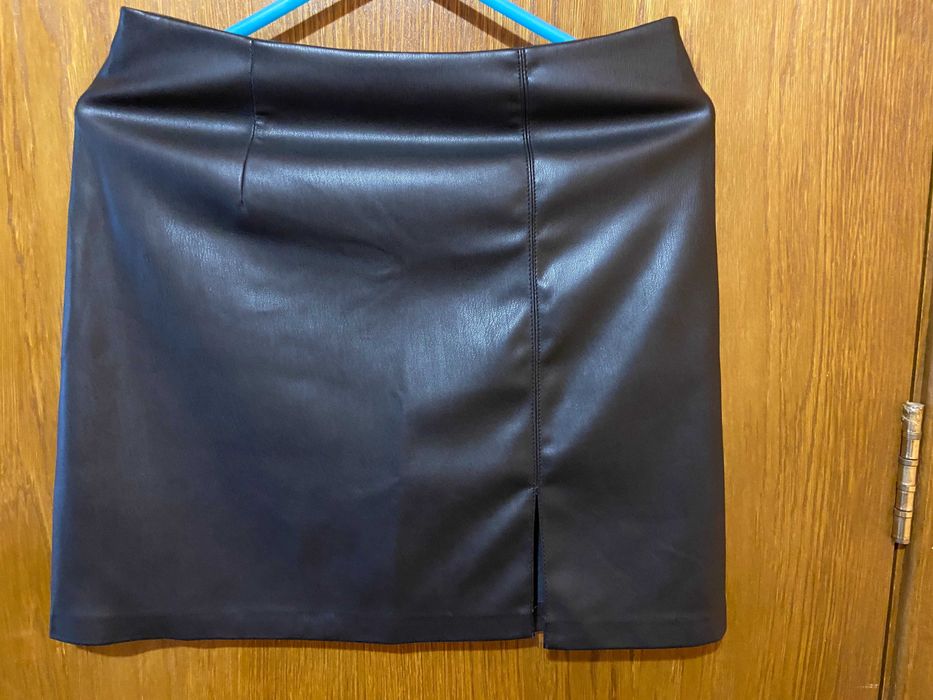 Мини кожена пола