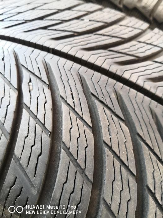 225 50 18 гуми 18 цола  дот 19 21 Michelin