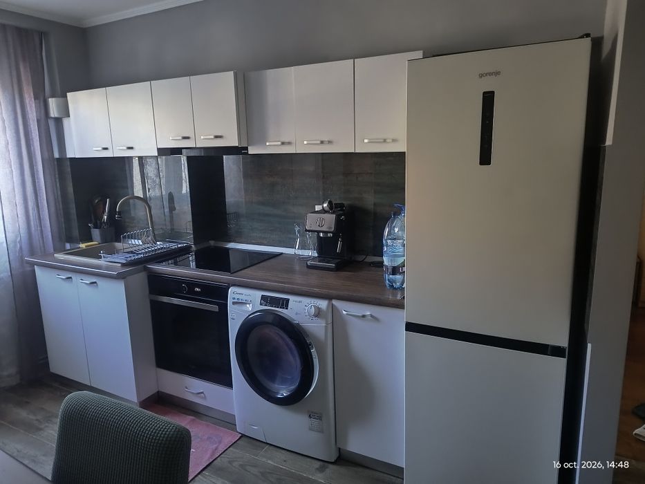 Apartament 1 camera cu loc de parcare,  de închiriat