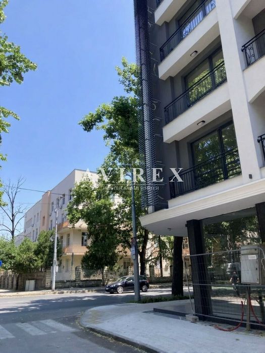 Двустаен апартамент до Военна болница