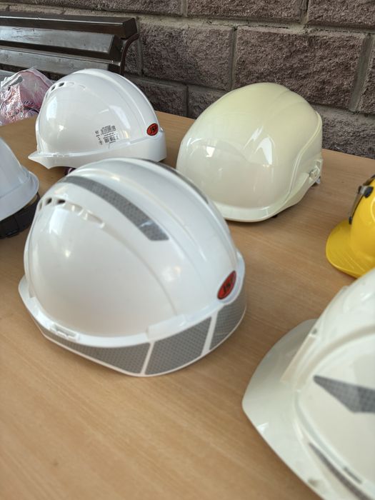 Каски строительные, шахтерские