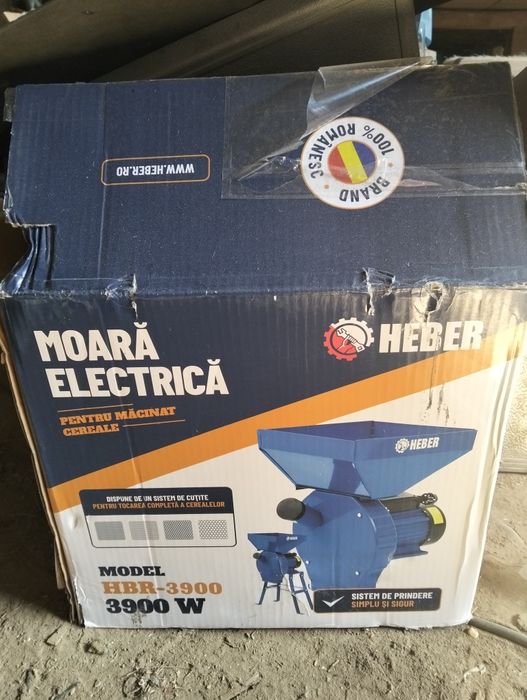 Vând moară cu 20 de ciocănele de măcinat cereale și lucernă