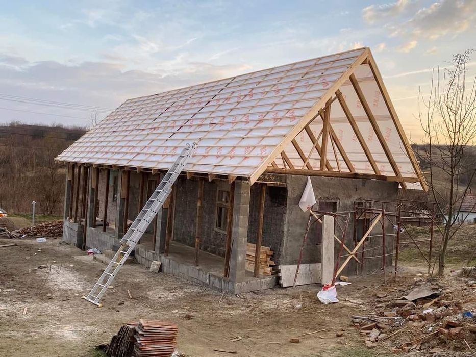 Executam acoperișuri /terase /reparați de urgență