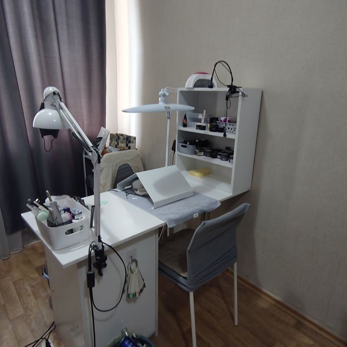 Продам стол для маникюра