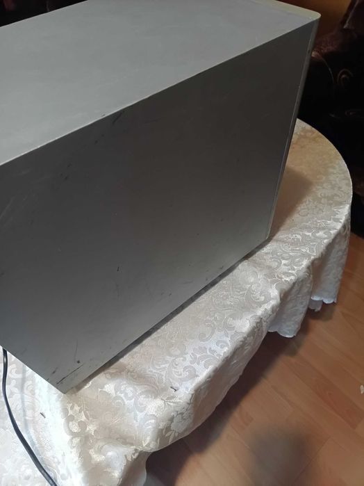 продавам CANTON AS 10