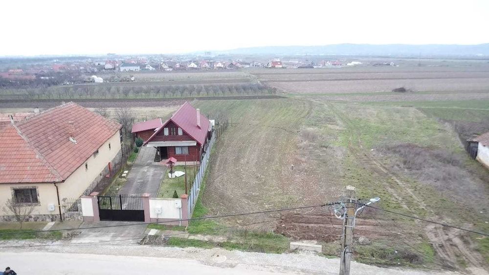 Teren intravilan Cheriu