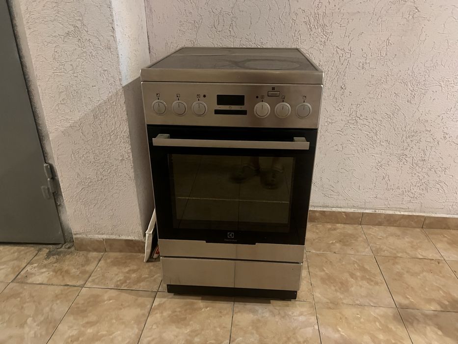 Немецкая электро плита electrolux