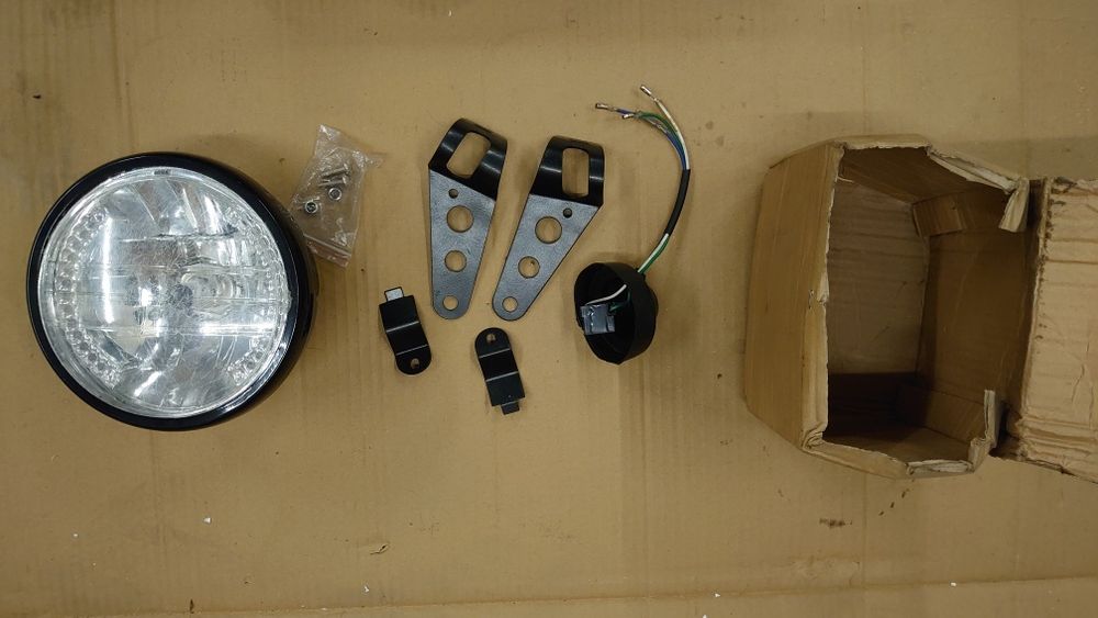 Продам фару на мотоцикл