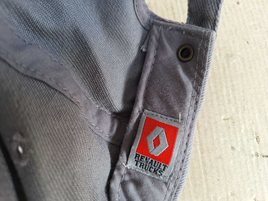 Renault шапка с козирка Рено