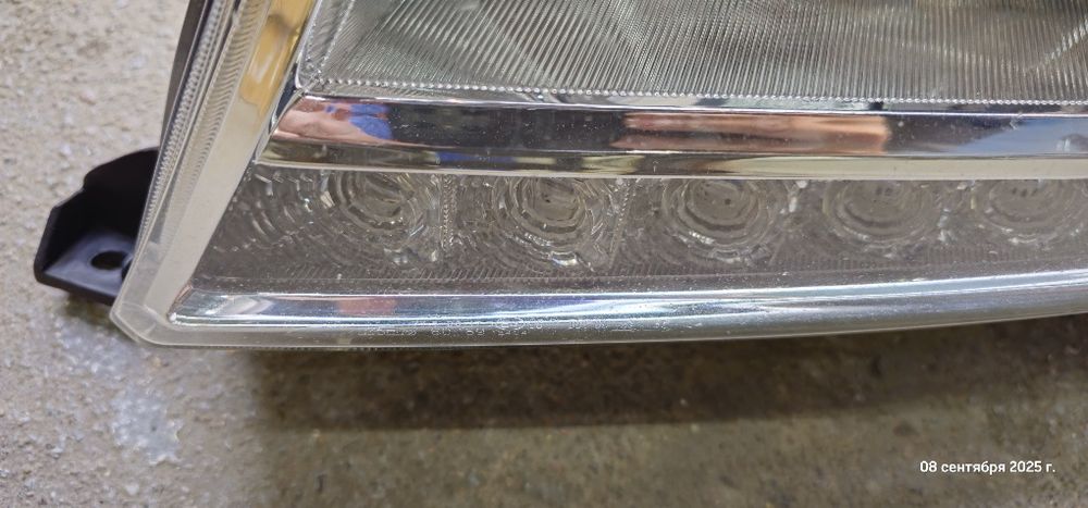 Фара Тойота Ланд Крузер 200