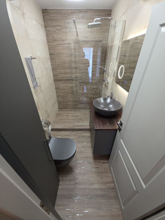Apartament cu 2 camere, complet mobilat și utilat, de închiriat pe termen lung – Mamaia Nord