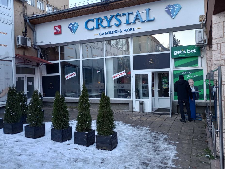 De inchiriat spatiu comercial 100 mp in Baia Mare (Complex Comercial Albina) pentru birou, cabinet medical, activitati comerciale