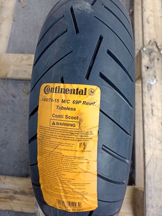 O anvelopa NOUA Continental pentru scuter  140/70 R15 dot 4319