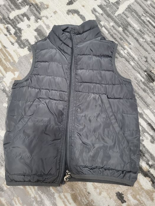 Продам детские куртки