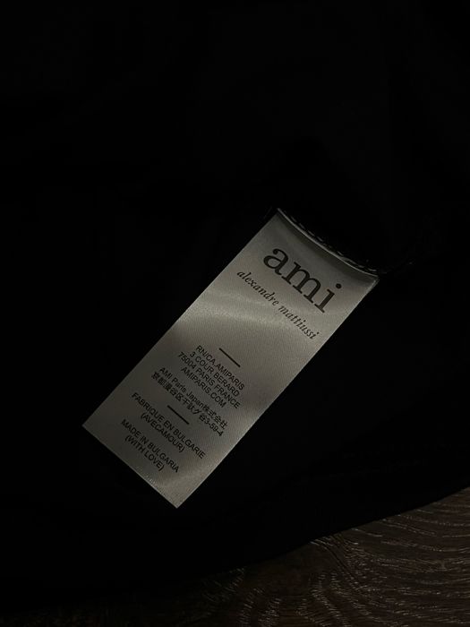 Ami Heart черна тениска