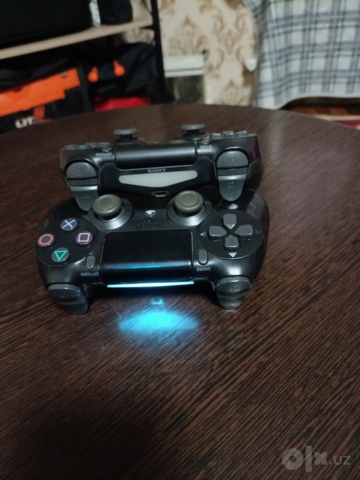 Оригинальные геймпады DualShock 4 для PS4 (Пара)