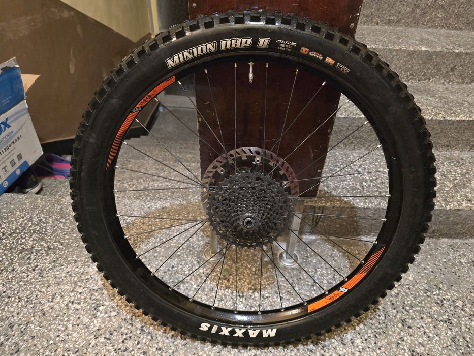 Задна Външна гума Maxxis Minion II DHR