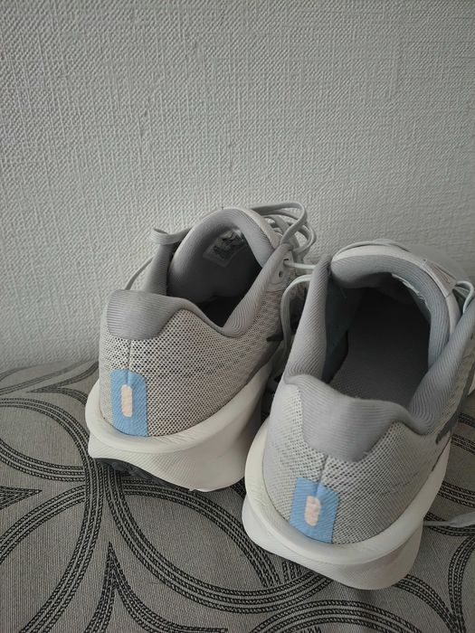 Кроссовки Nike , оригинал из интертопа 25,5 см