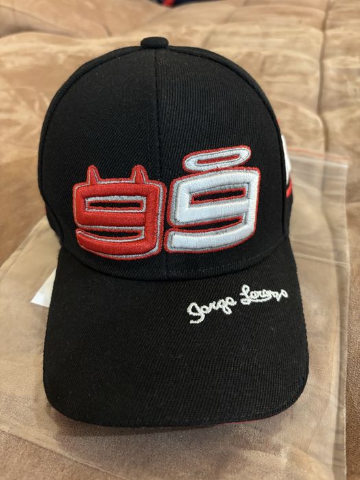 Шапка на Jorge Lorenzo 99