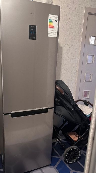 Холодильник Samsung 230л
