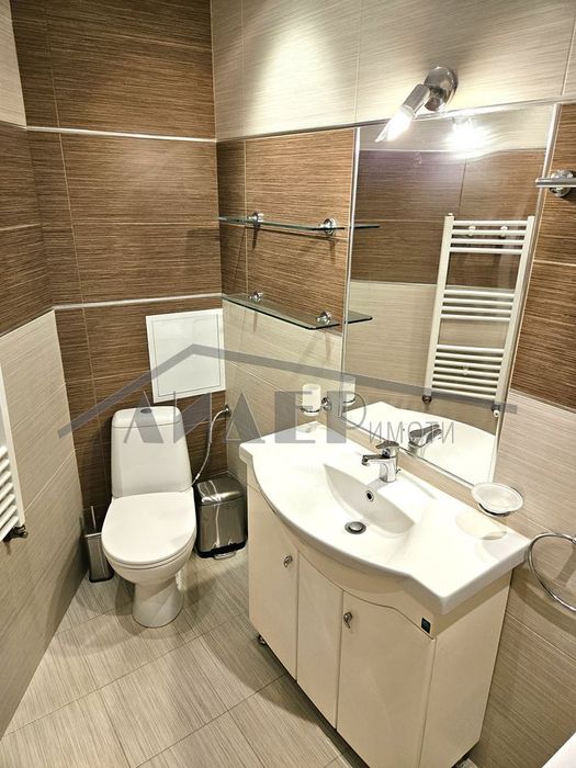 Дава се под наем Тристаен апартамент в Пловдив, Кършияка - 100 кв.м за 650 € - Снимка #10