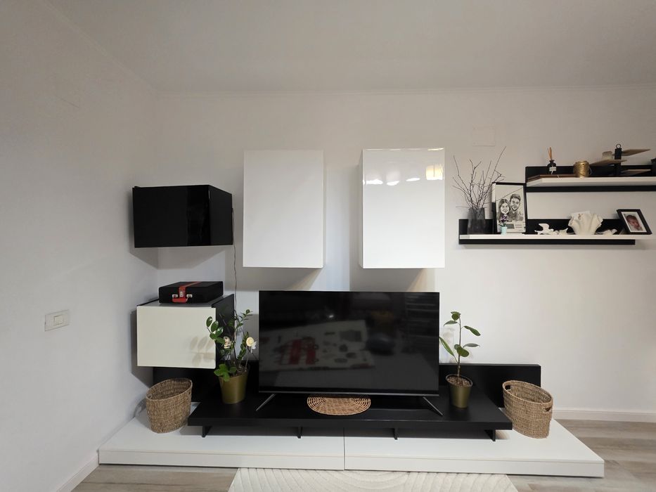 Mobila living alb negru