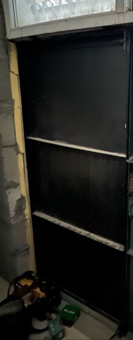 Продается железная дверь