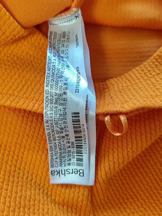 Bershka top crop nou