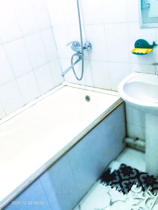 Oilaga sheriklikga srochna kvartira beriladi 1 xonasi