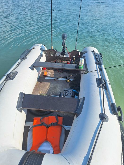 Надуваема лодка с твърдо дъно - Omega