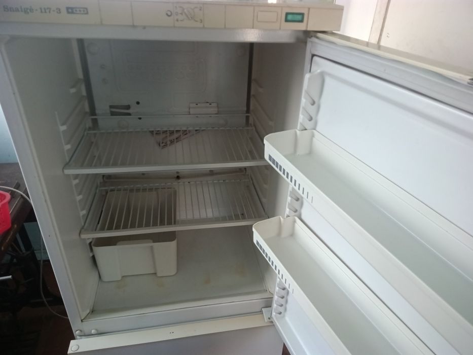 Холодильник. Snaige-117-3
