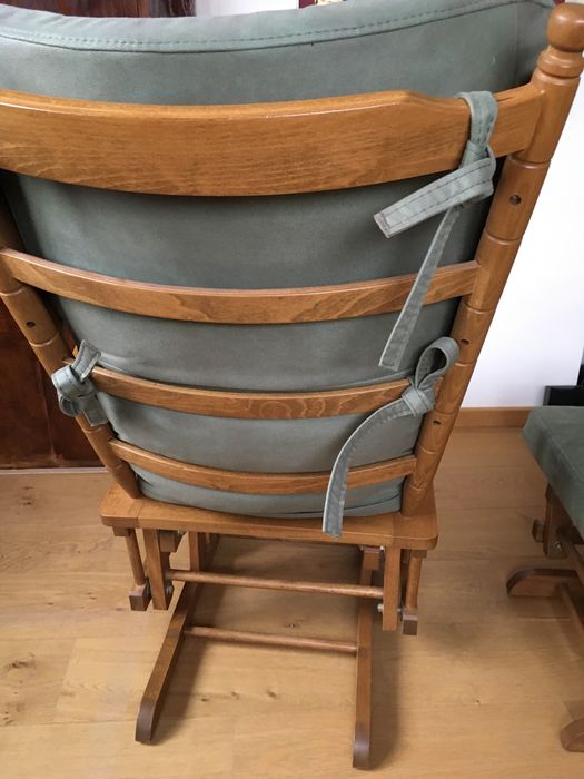 Люлеещ се стол от две части