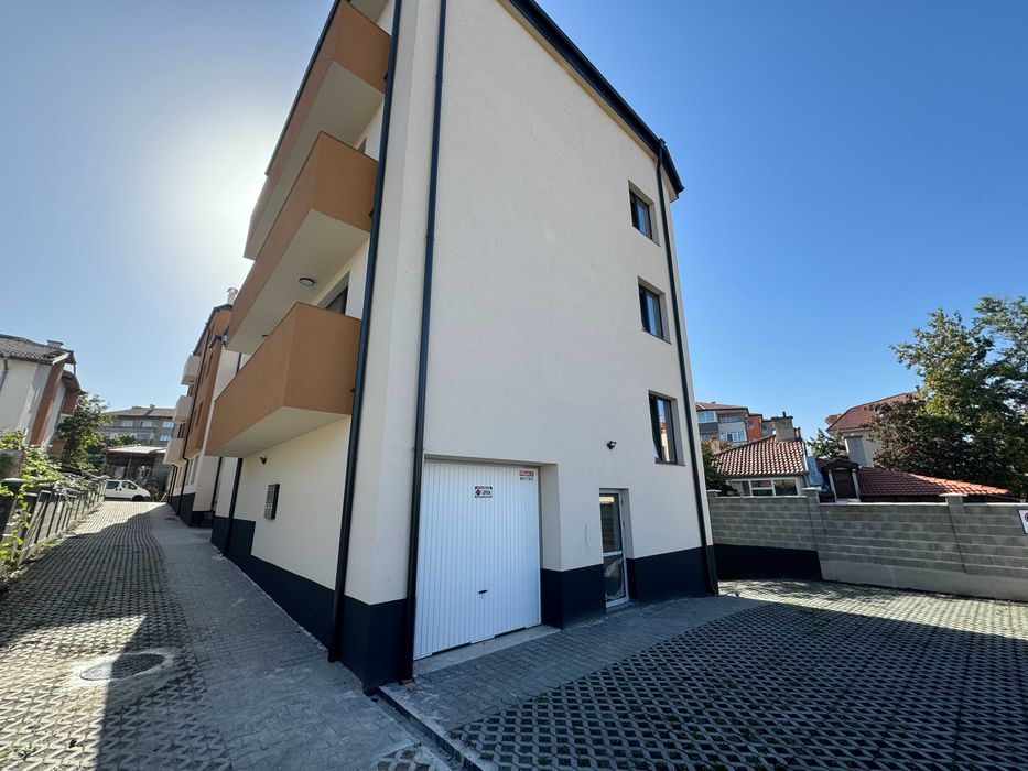 Продава се Двустаен апартамент в Търговище, Вароша - 66 кв.м за 1144 €/кв.м - Снимка #23